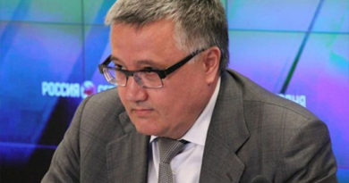 Эрнст Мавлютов написал заявление на увольнение с должности архитектора Симферополя