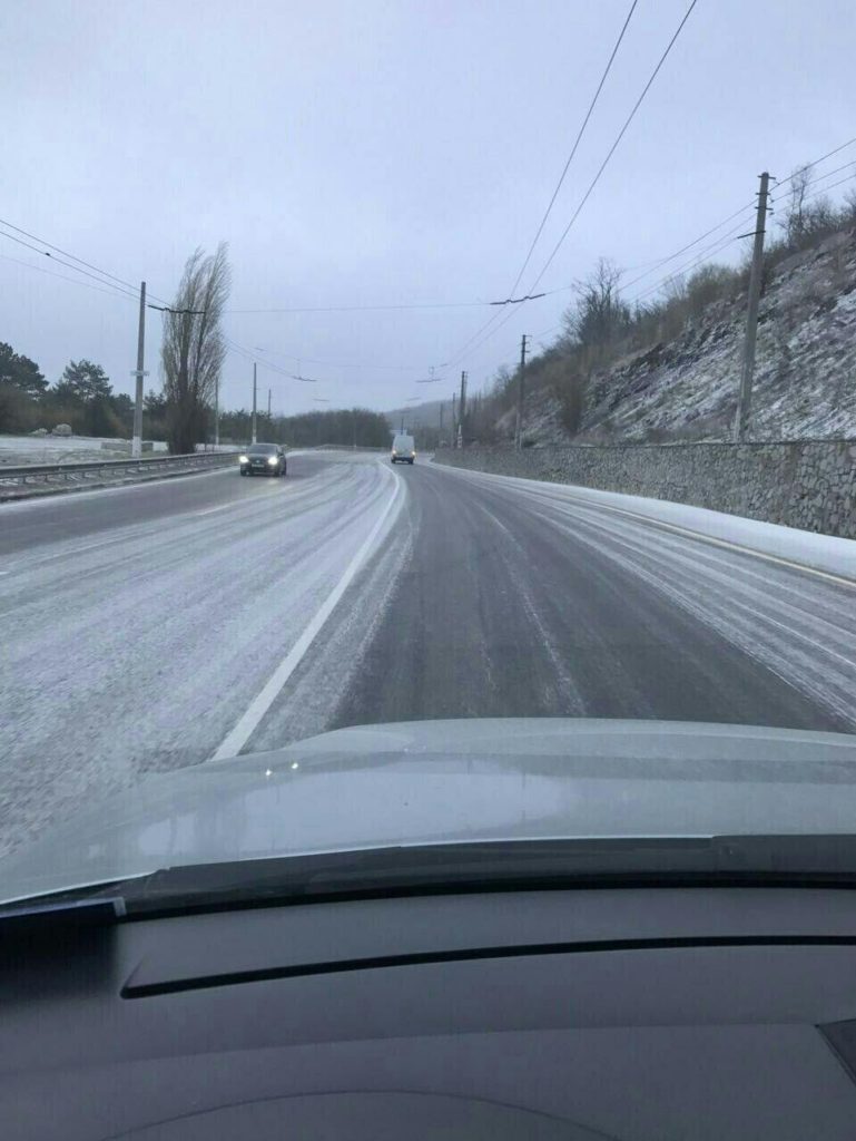 В Крым вернулась снежная зима