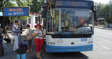Туристы выпросили дополнительные троллейбусы