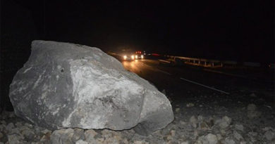 На трассе Севастополь-Ялта произошел камнепад