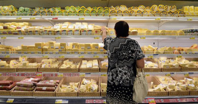 Крым обеспечивают продуктами питания 23 региона России