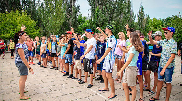 В Феодосии порядка 200 юных крымчан поучаствовали в патриотическом квесте